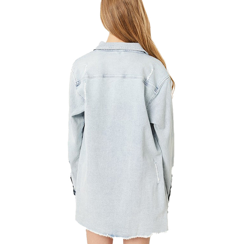 Camisa larga de mujer en denim claro desgastado lavado