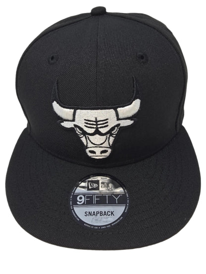 Chicago Bulls Officially Licensed NBA New Era 9FIFTY Black and White Snapback